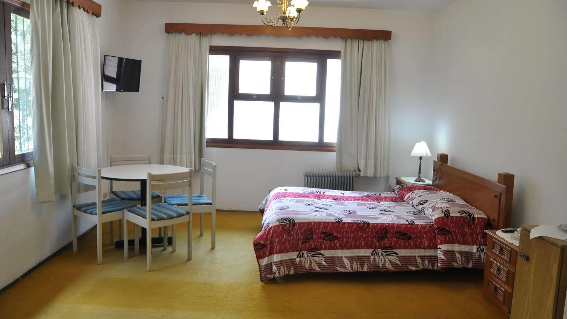 **  Hotel Vila Regina Campos do Jordão Brésil